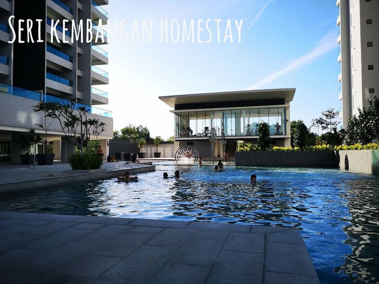 Apartamentos Seri Kembangan Homestay