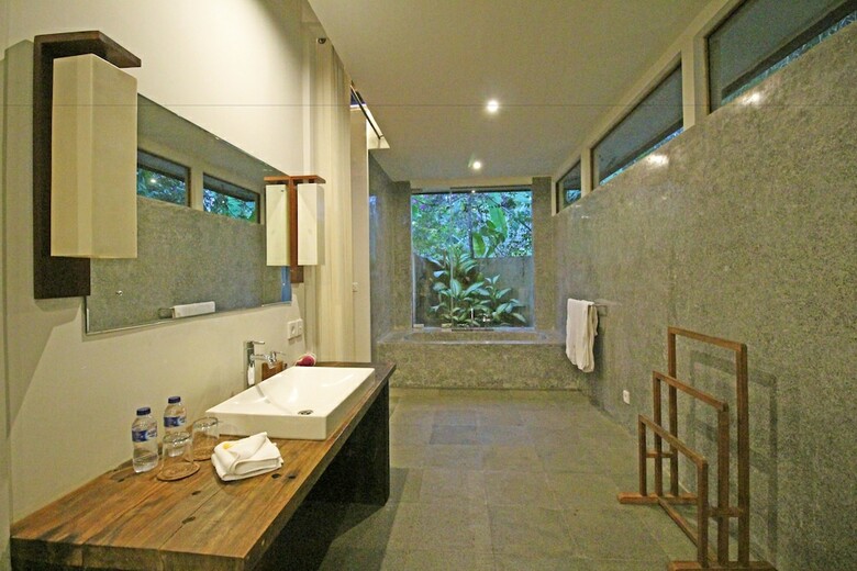 Hotel Surya Kembar Villas