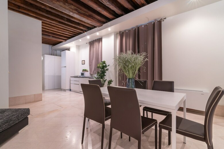 Riva Palace Apartments