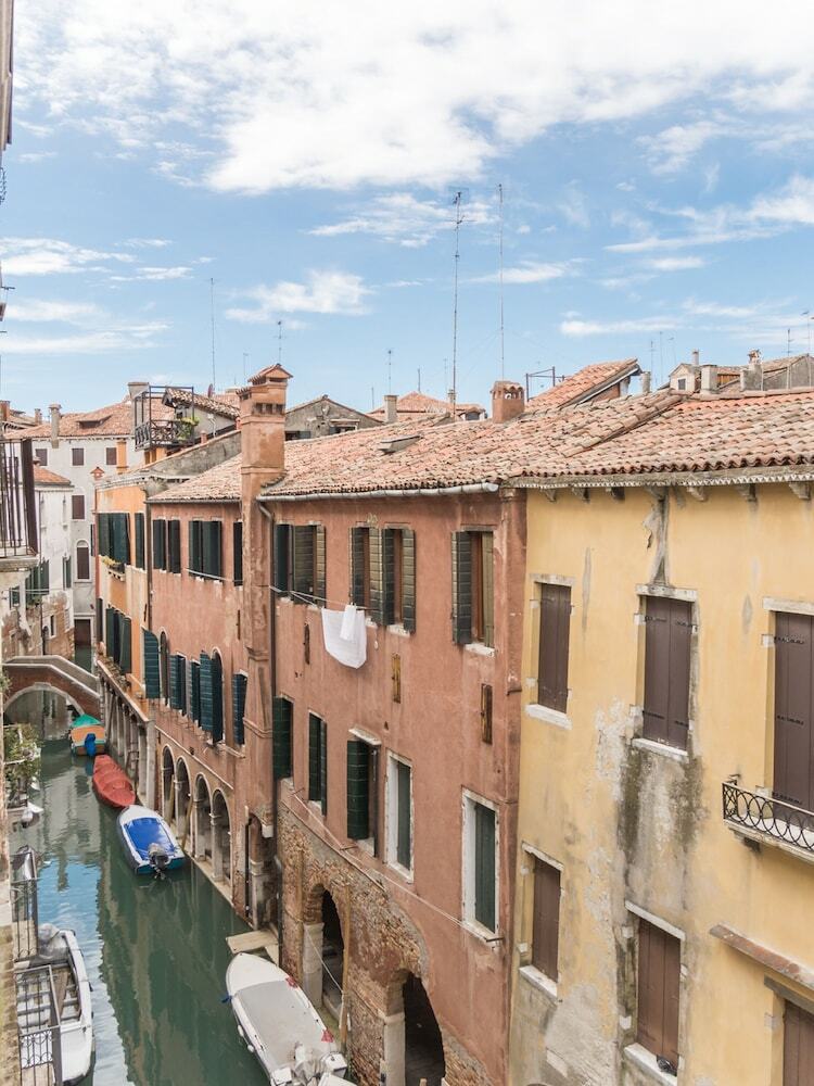 Riva Palace Apartments