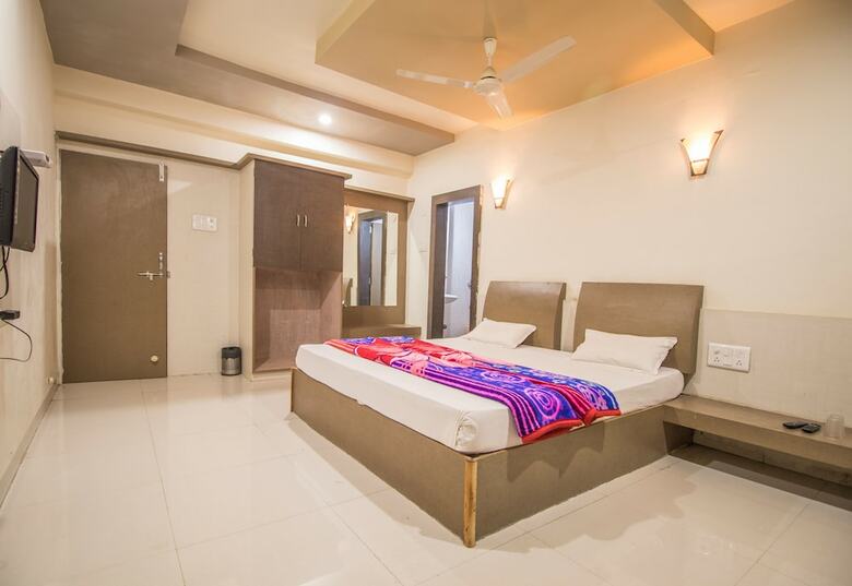 Hotel Yogiraj Palace