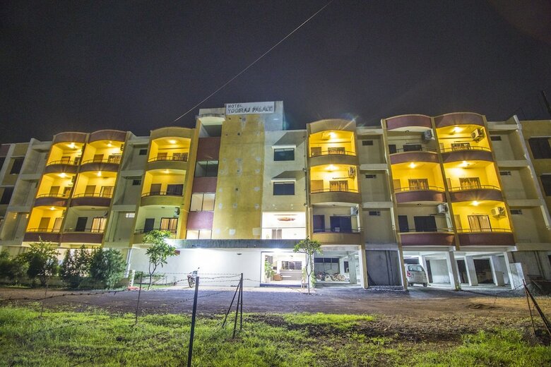 Hotel Yogiraj Palace