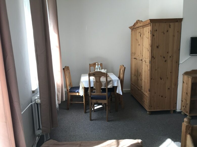 Bed & Breakfast Pension Neusch�nau