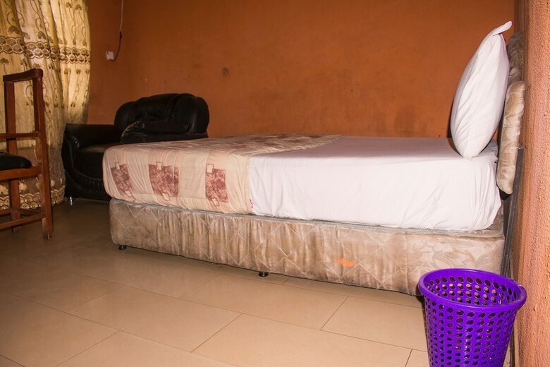 Jolac Hotel And Suites