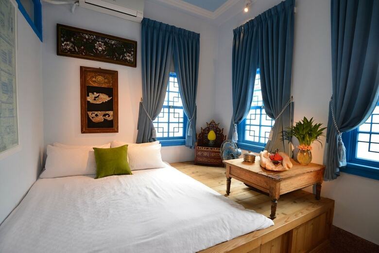 Hotel Chikan West Homestay