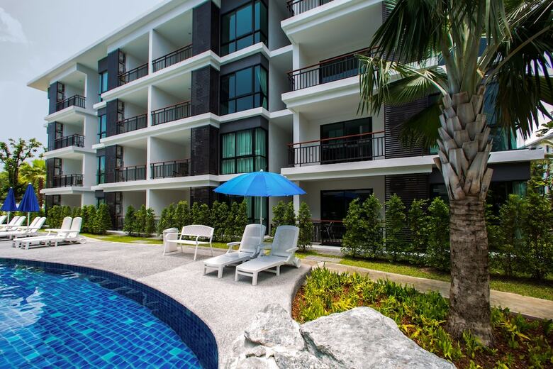 Apartamentos The Title C107