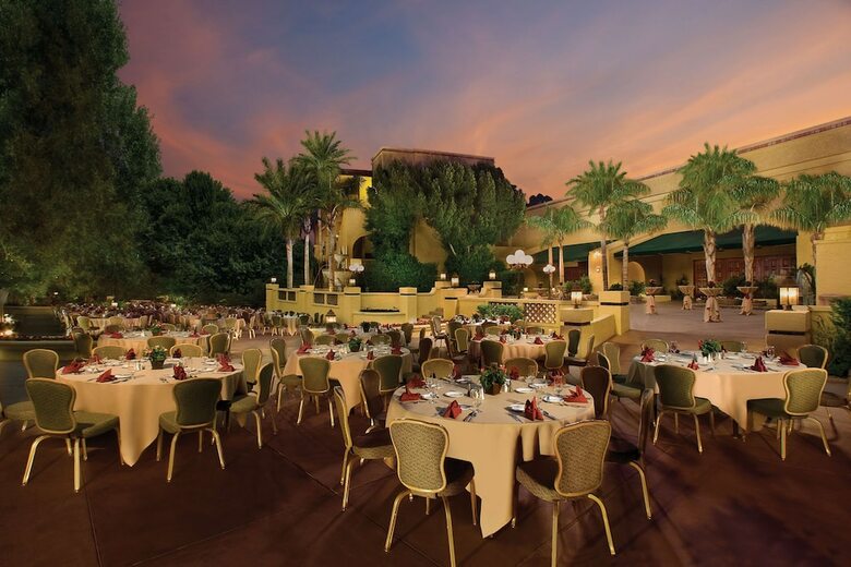 Hotel Pointe Hilton Tapatio Cliffs Resort