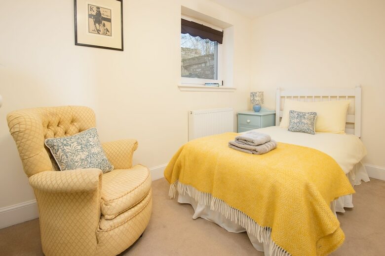 Glowry Cottage