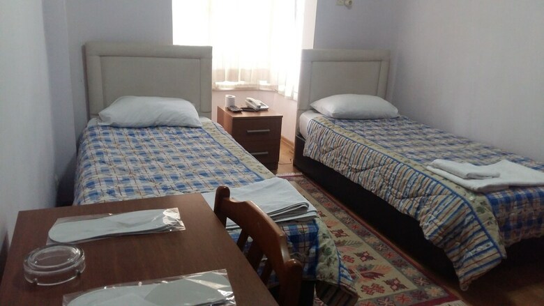 Hotel Bayrakli Otel
