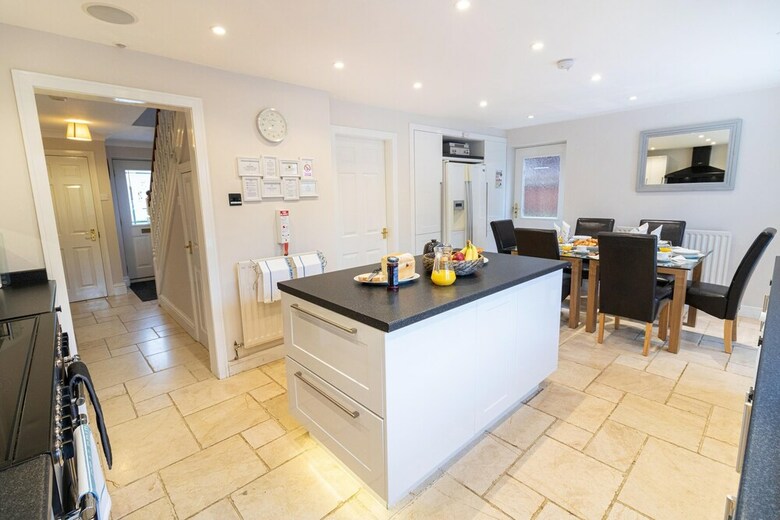 Hotel Cranesbill Serviced Accommodation