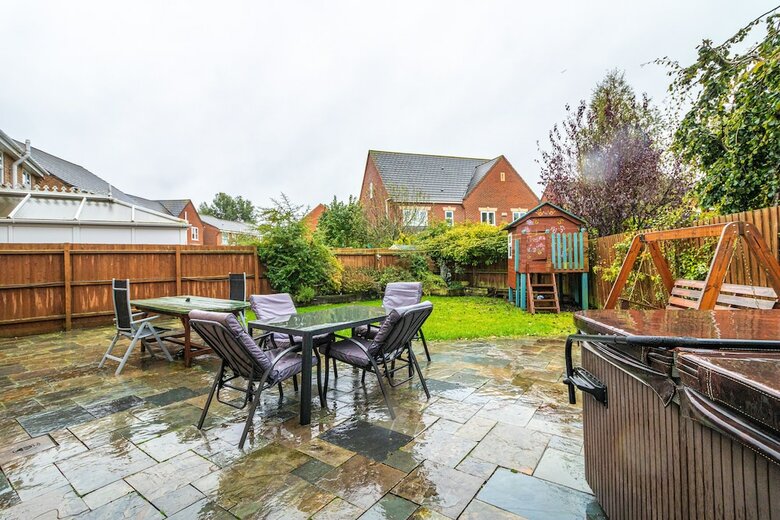 Hotel Cranesbill Serviced Accommodation