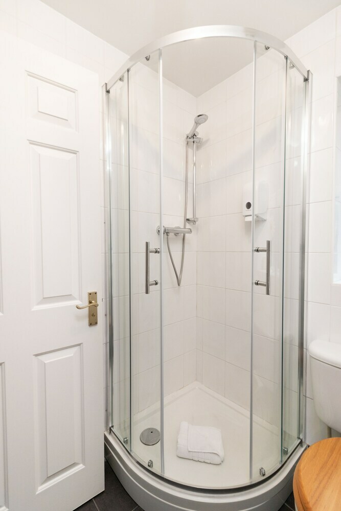 Hotel Cranesbill Serviced Accommodation