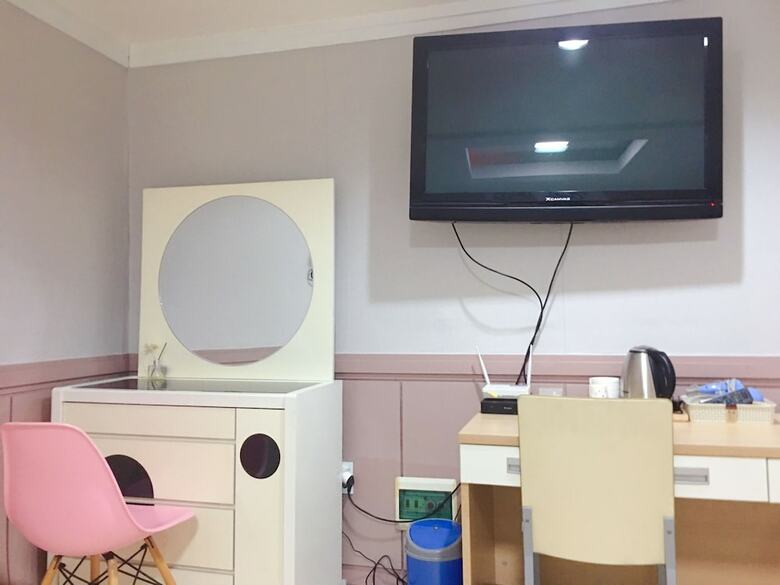 Gyeong's Family Hotel