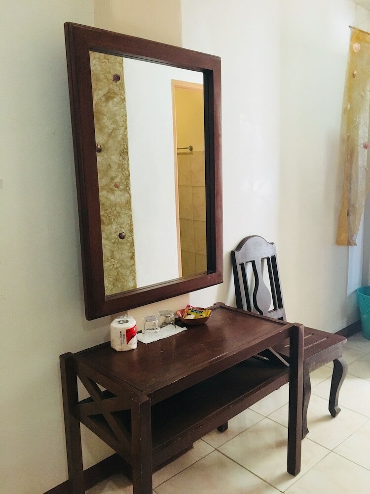 Hotel New Eve's Kiosk Dive Resort