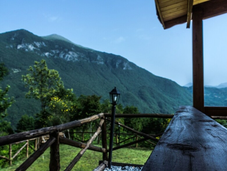 B&B Lao