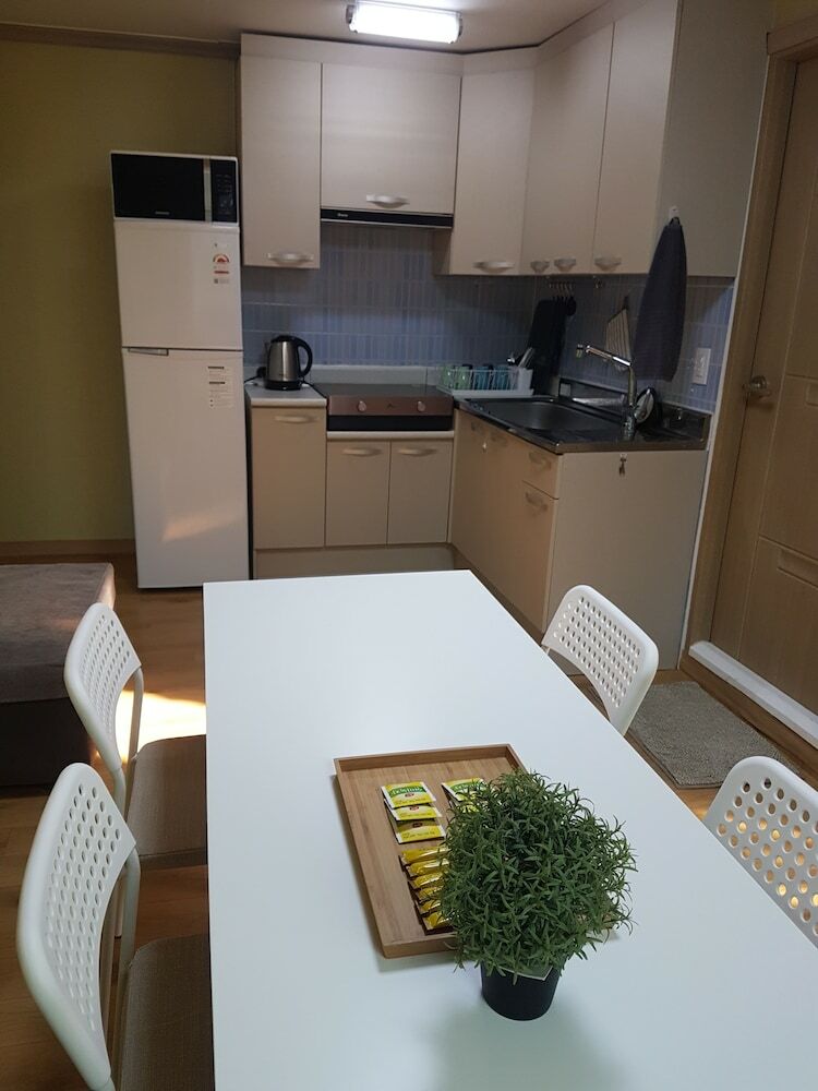 Hotel Takustay Sinchon