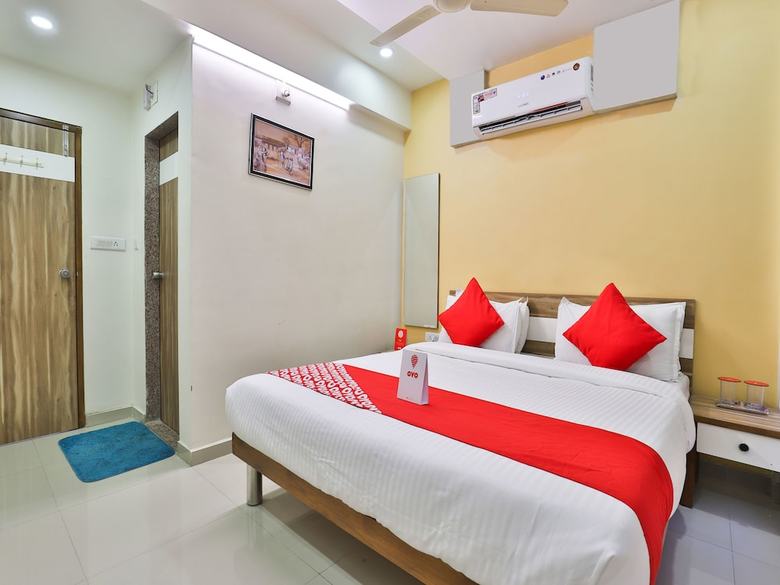 Hotel Oyo 15417 Red Rose