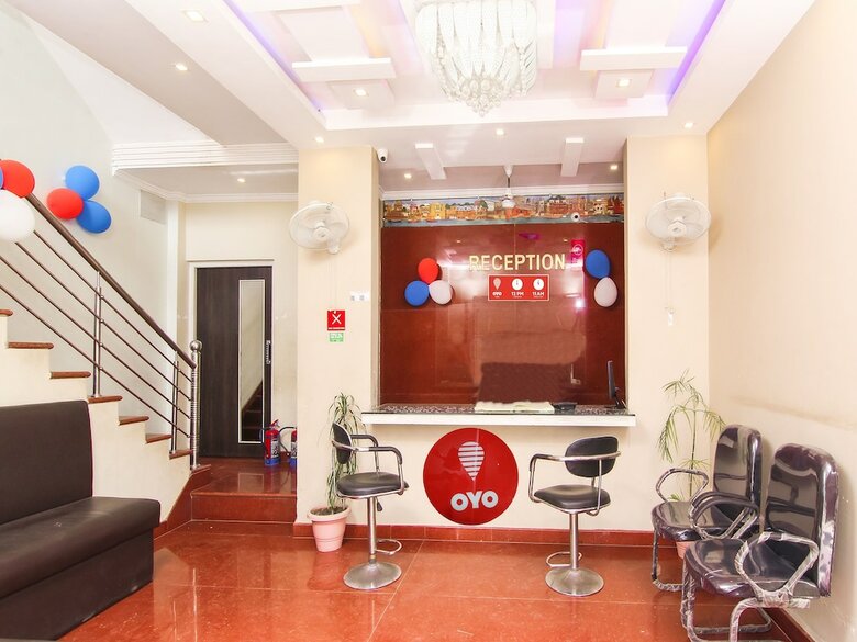 Hotel Oyo 6252 Deepak Palace
