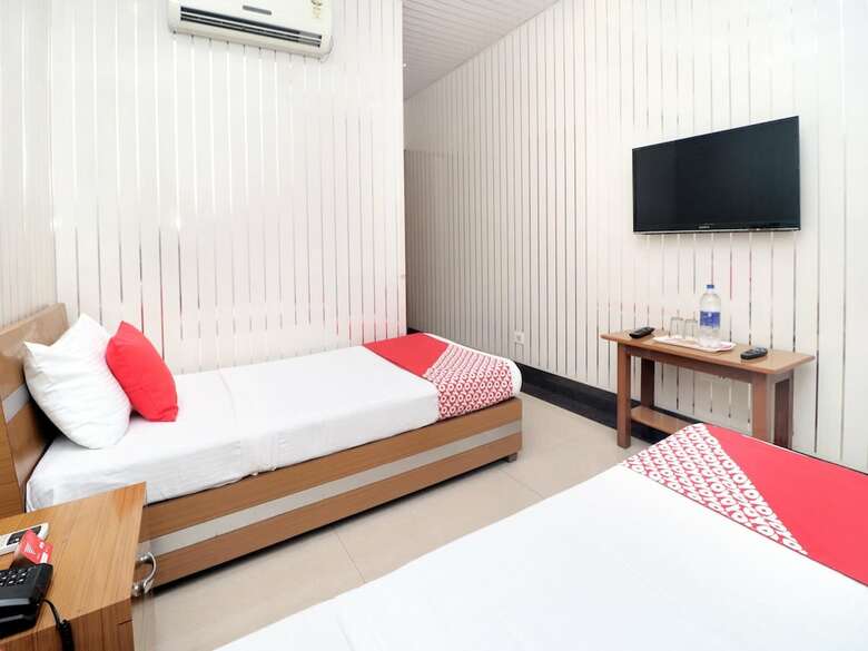 Oyo 14533 Hotel Mohan