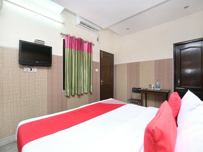 Oyo 15523 Hotel Jd Inn