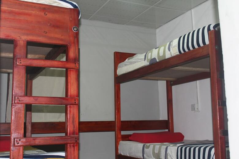 Hostal Hi Lanka Backpackers - Adults Only