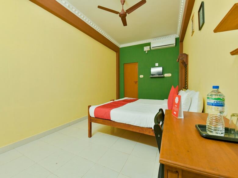Hotel Oyo 14342 Happy Rooms