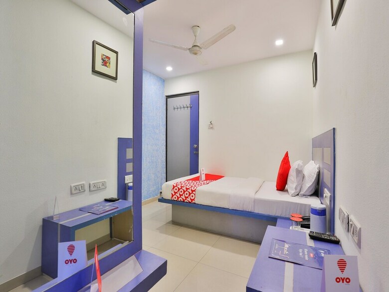 Oyo 13398 Hotel Relish