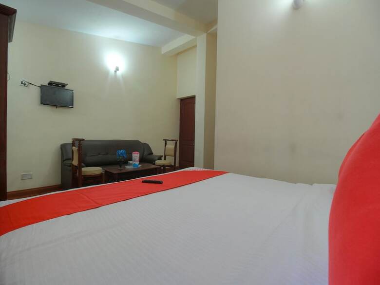 Oyo 14434 Hotel Rj Inn