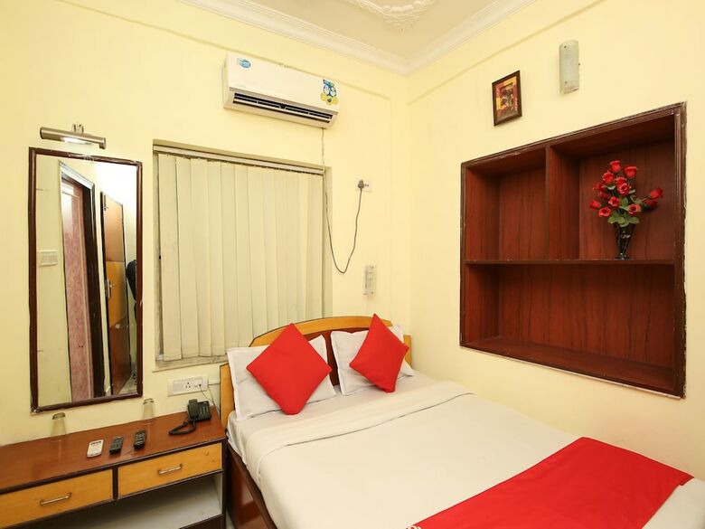 Hotel Oyo 3301 Maya International