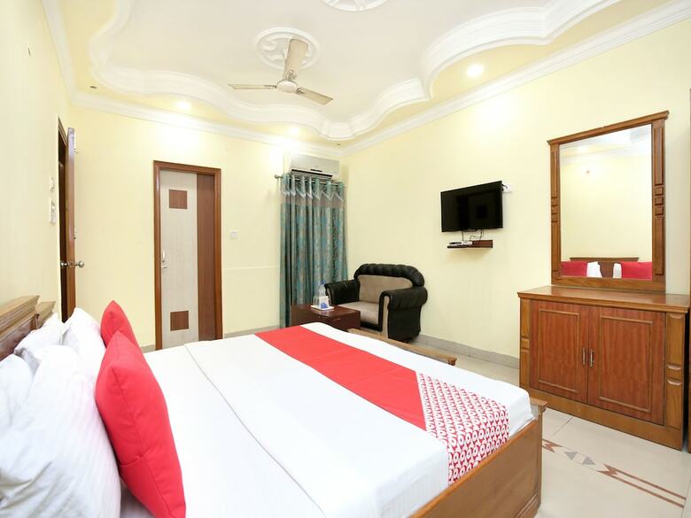 Apartamentos Oyo 15667 Hotel Anand