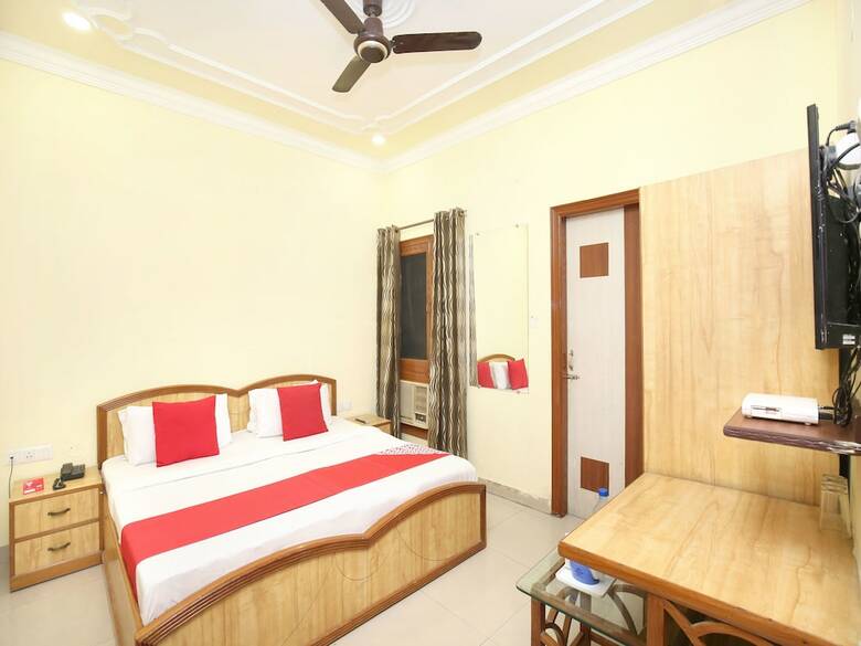 Apartamentos Oyo 15667 Hotel Anand