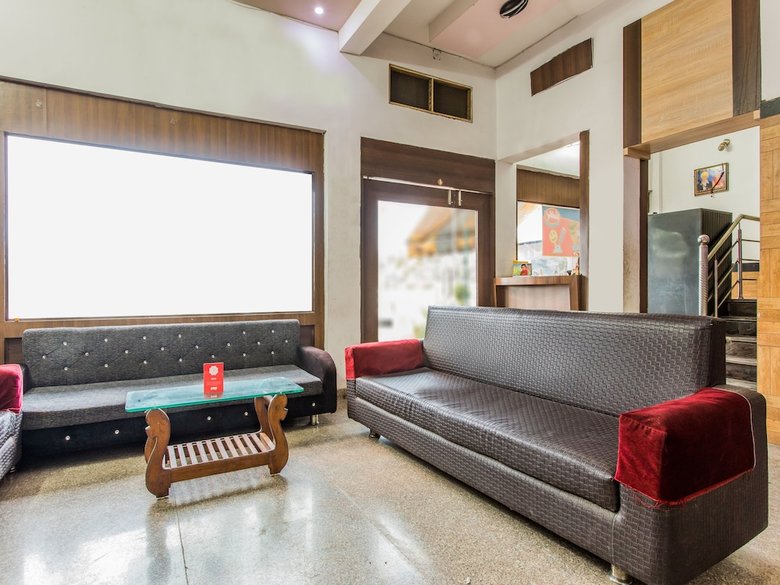 Oyo 15569 Hotel Manorama Palace