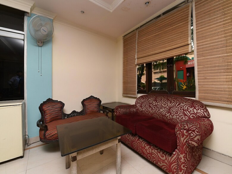 Hotel Oyo 11265 Kapur Guest House