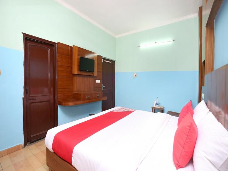 Oyo 5906 Hotel Parvaaz