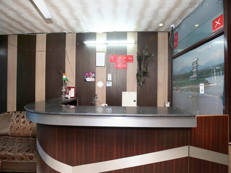 Oyo 5906 Hotel Parvaaz