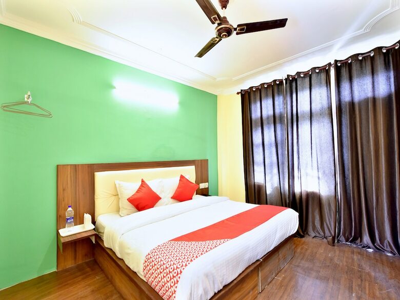 Oyo 12907 Hotel Isha Residency