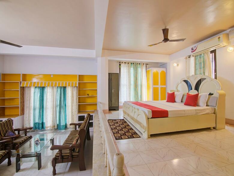 Hotel Oyo 13542 Urban House