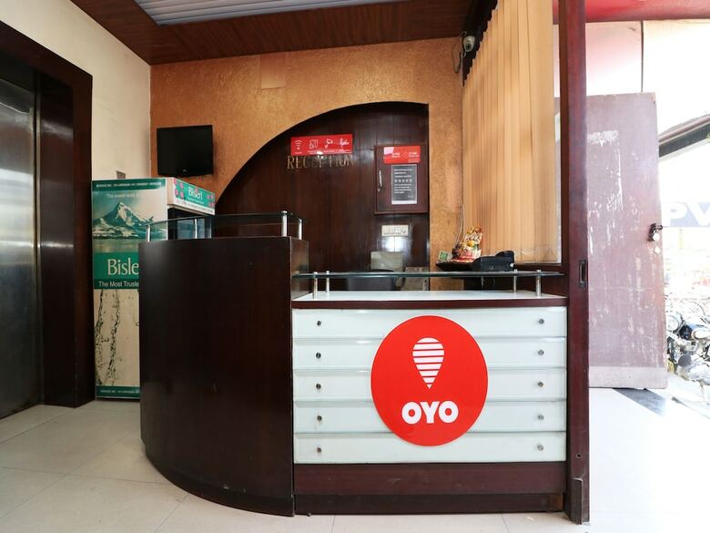 Oyo 3735 Hotel Chilana Tower