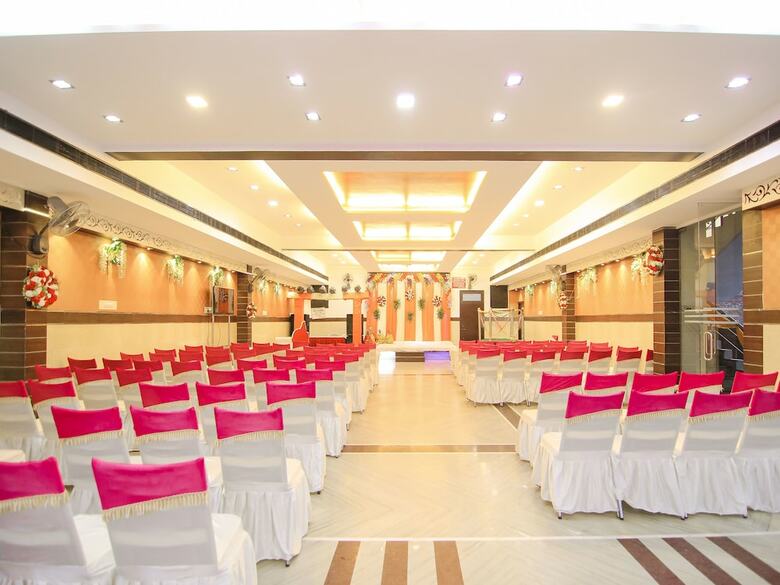 Oyo 13932 Hotel Pushpanjali