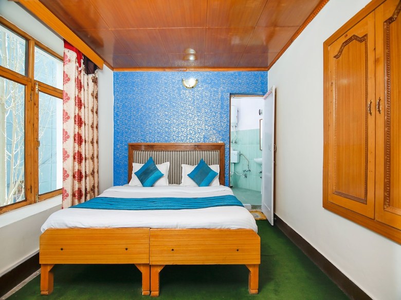 Oyo 14082 Hotel Himalayan Stays