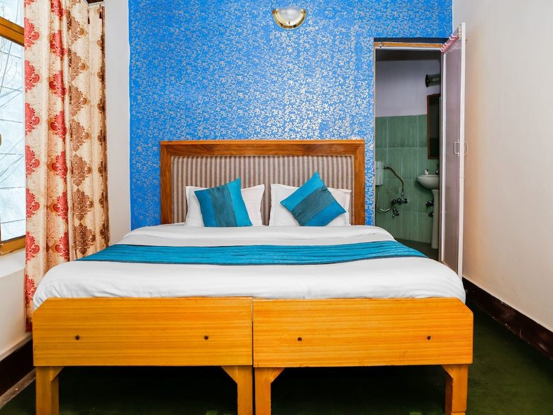 Oyo 14082 Hotel Himalayan Stays