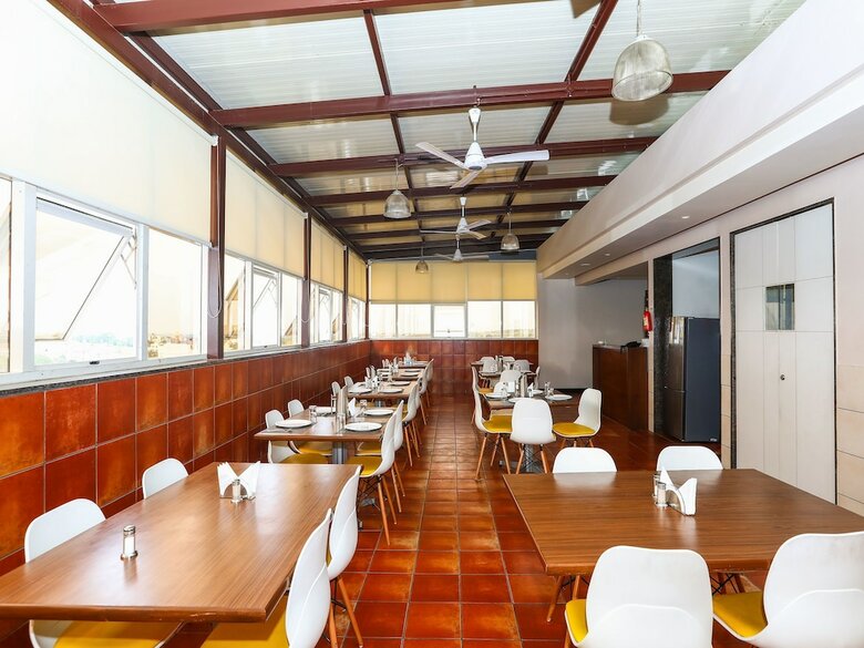 Hotel Oyo 15220 Jn Stay
