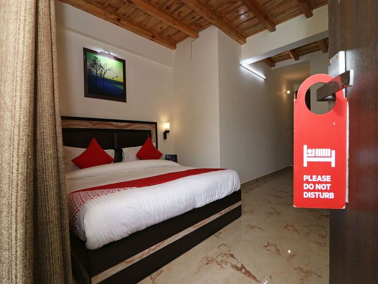 Oyo 13883 Hotel Panorama