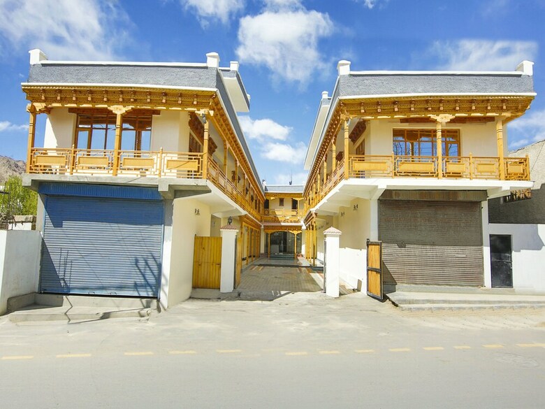 Oyo 11388 Hotel Dimbir Regency