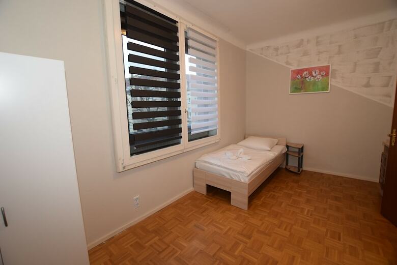 Ab Apartment 38