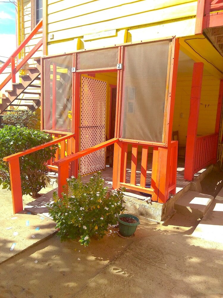 Julia�s Cabanas