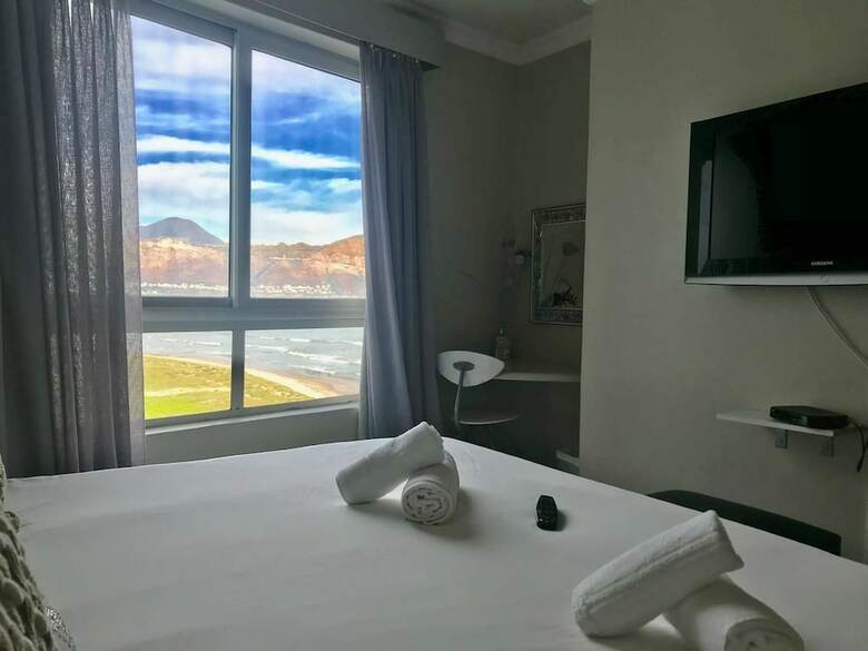 Hotel Ocean Breeze Economy Suites