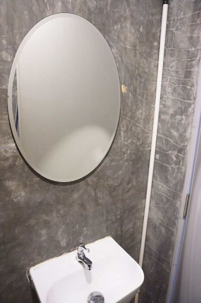 Hostal Frog House Bed & Breakfast - Adults Only