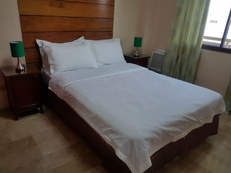 Hotel Tsc Suites By Eastland Residences