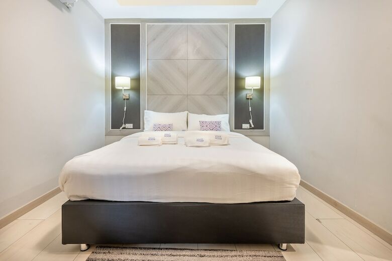 Hostal Visut House - Hostel